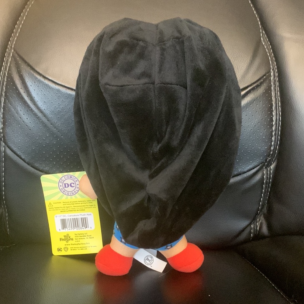Wonder Woman Toyetic Plush - Picture 2 of 2